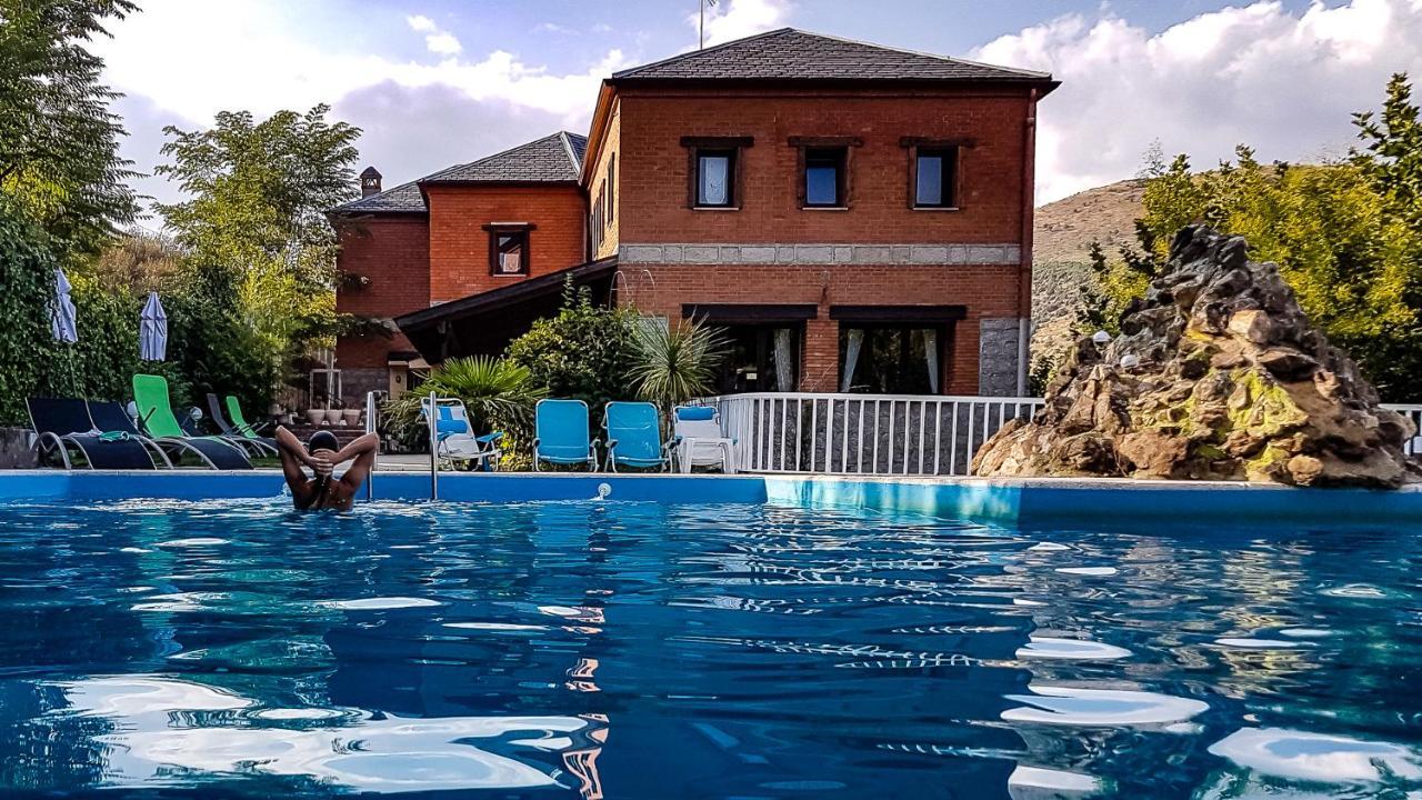 Hotel Rural Don Burguillo El Tiemblo Buitenkant foto